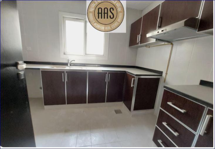 Appartement Flat In Aws Only Bachelor No Family No Children Dubai